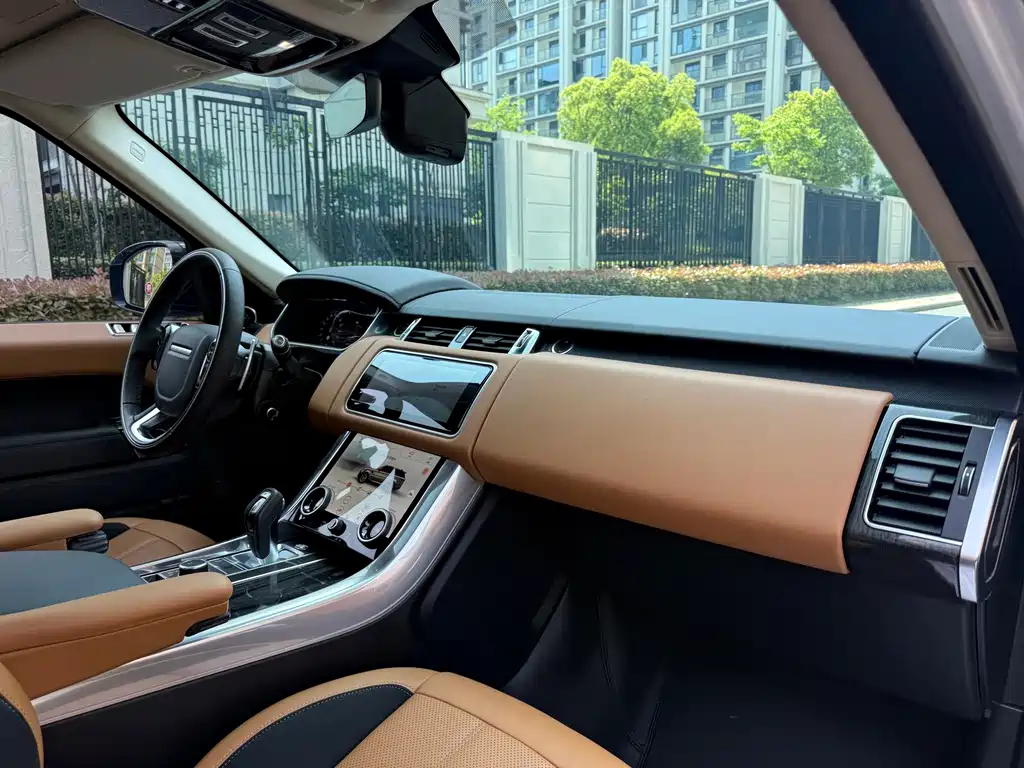 Land Rover Range Rover Sport 2021 — фото 18