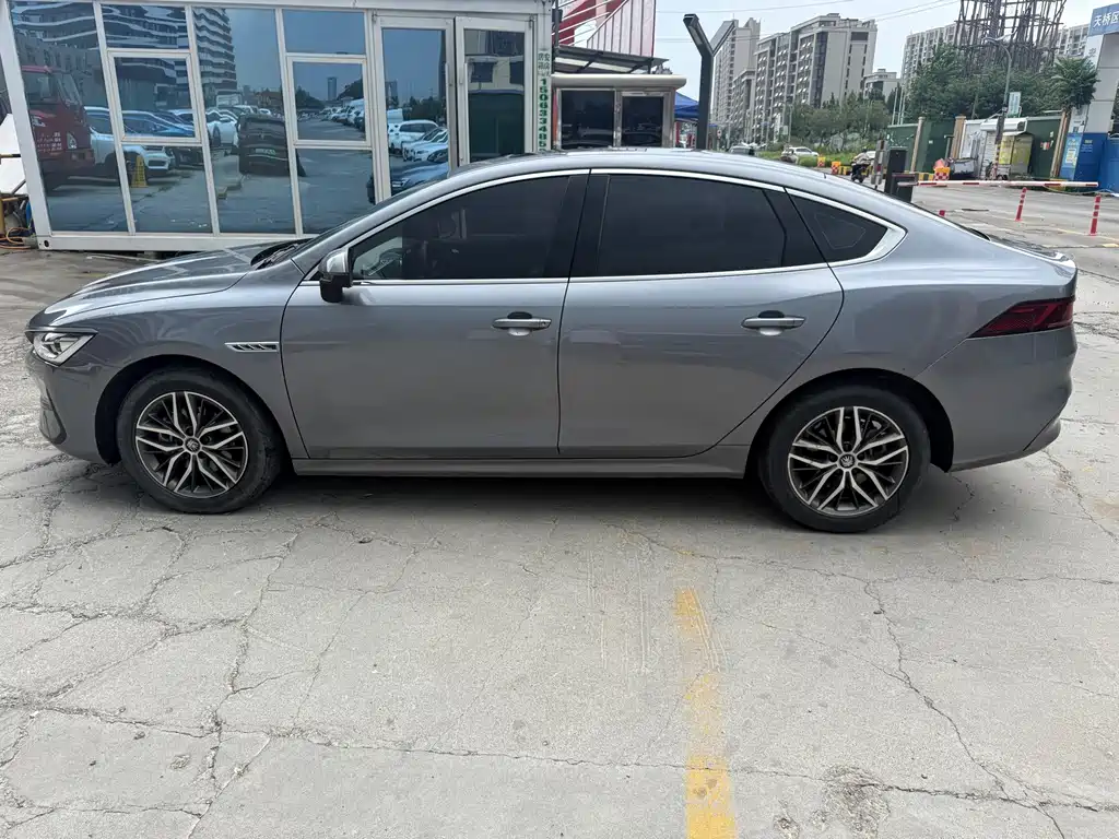BYD Qin PLUS 2022