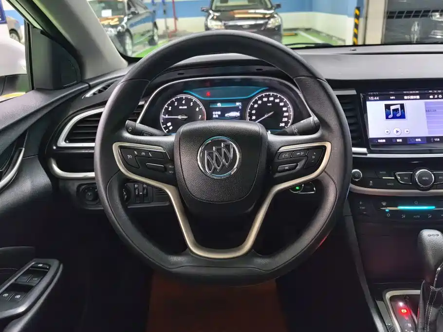 Buick Excelle GT 2015 — фото 15
