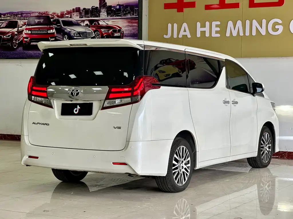 Toyota Alphard 2016 — фото 7