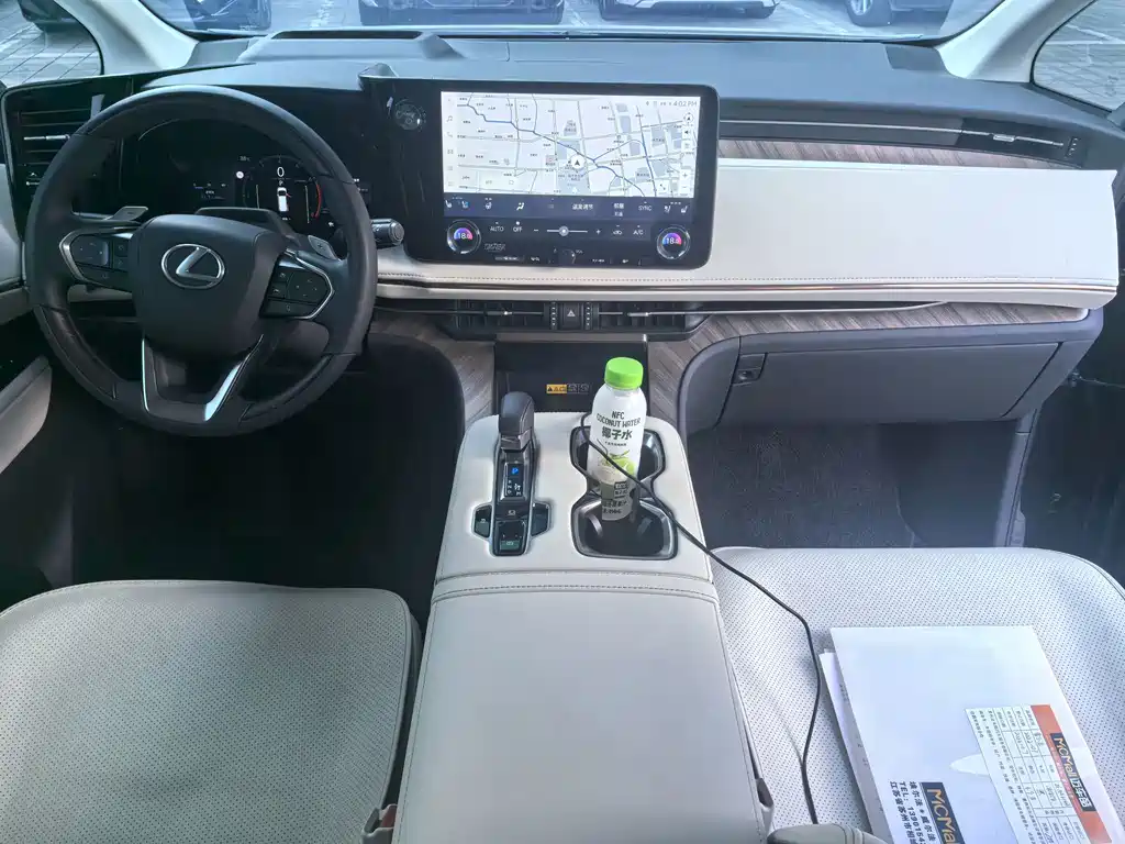 Lexus LM 2025 — фото 14