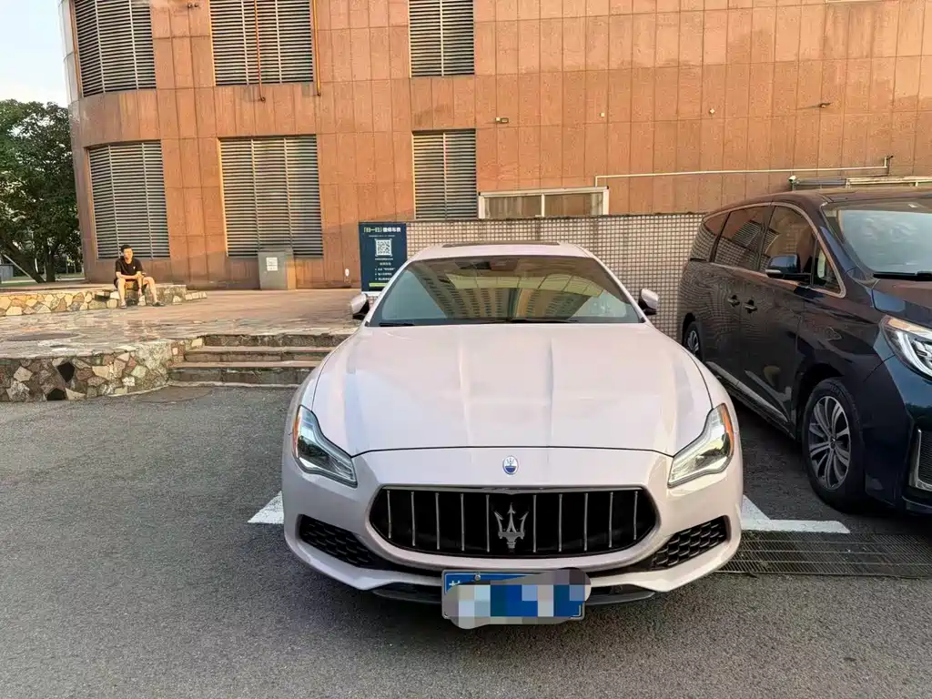 Maserati Quattroporte 2019 — фото 2