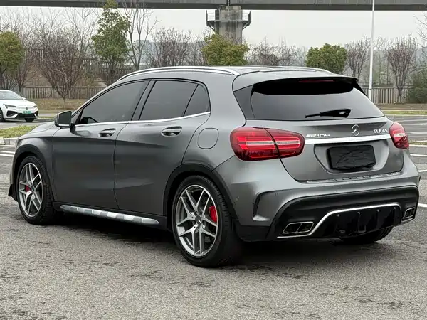 Mercedes-Benz GLA AMG 2018