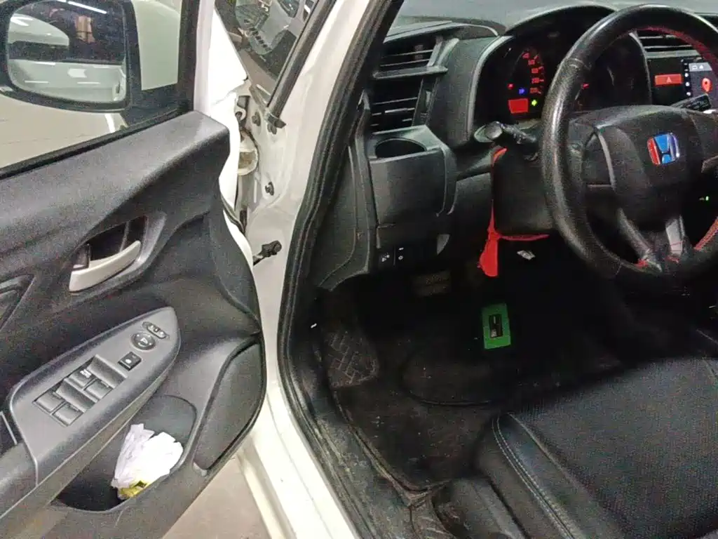 Honda Fit 2015 — фото 16