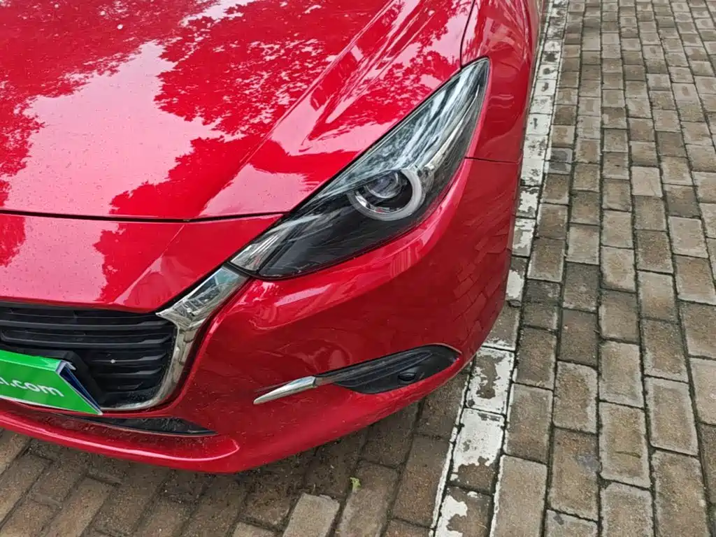 Mazda 3 Axela 2018 — фото 24