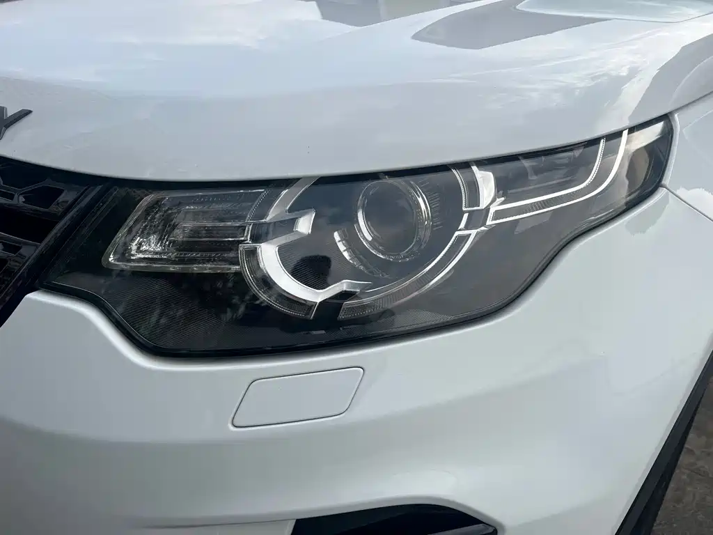 Land Rover Discovery Sport 2018 — фото 10