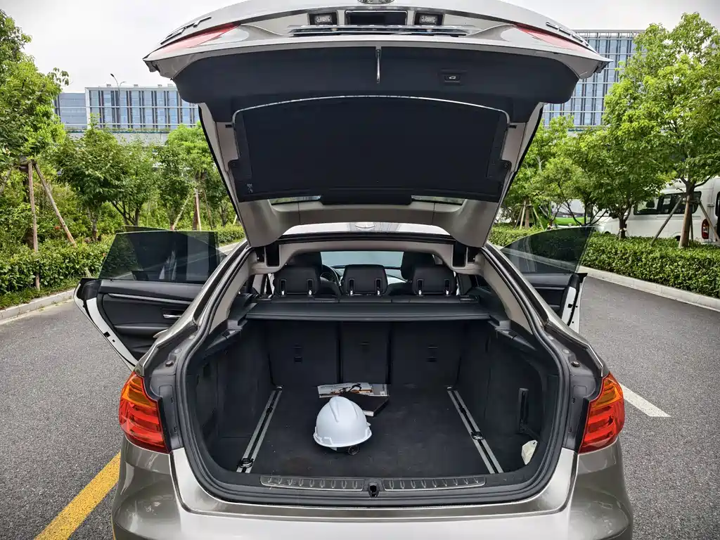 BMW 3 Series GT 2016 — фото 13