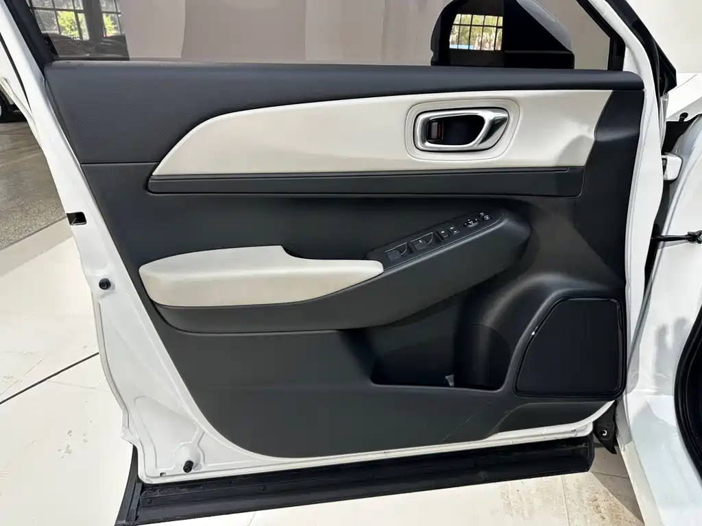 Honda Vezel 2023 — фото 10