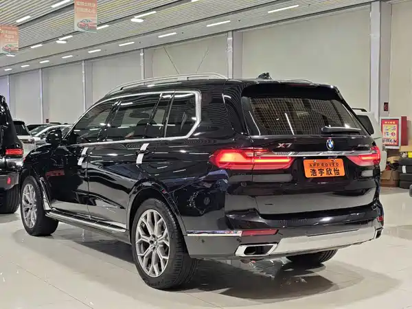 BMW X7 2022