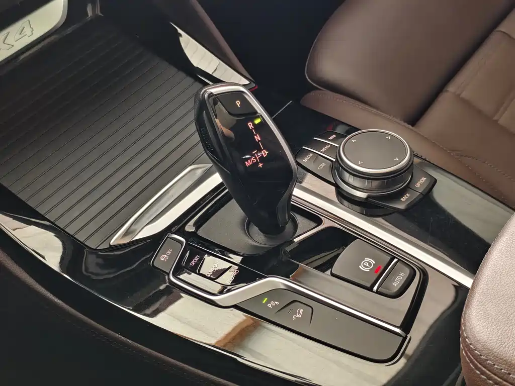 BMW X4 2019 — фото 15