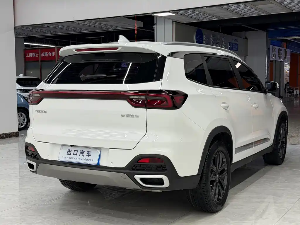 Chery Tiggo 8 2023 — фото 6