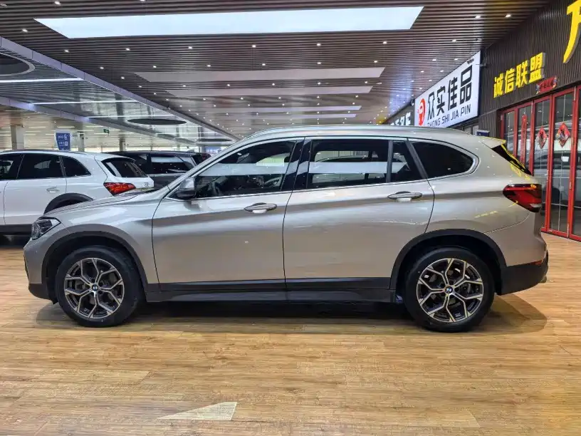 BMW X1 2021 — фото 20