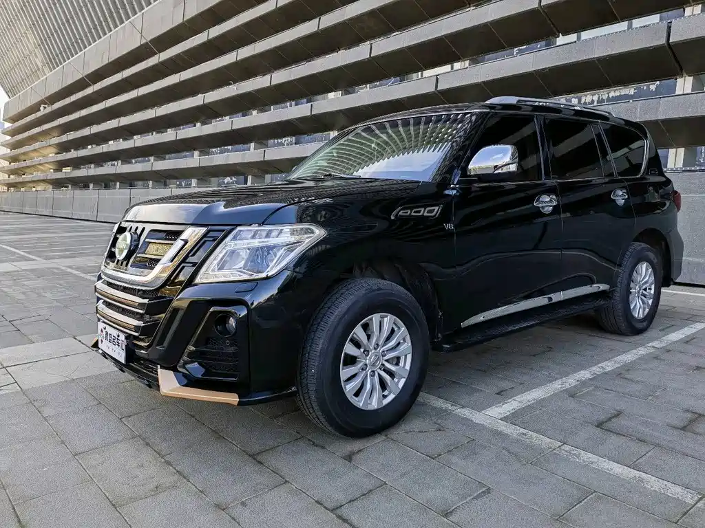 Nissan Patrol 2014 — фото 1