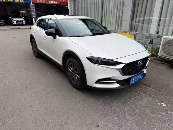 Mazda CX-4 2023