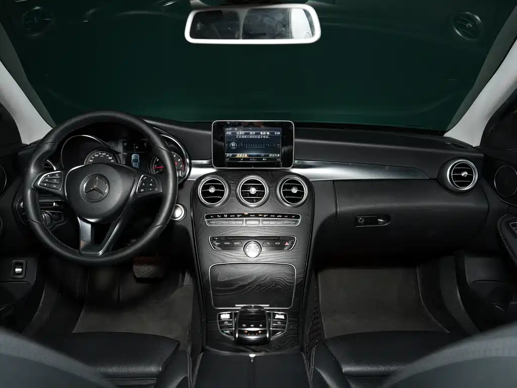 Mercedes-Benz C-Class 2018 — фото 22