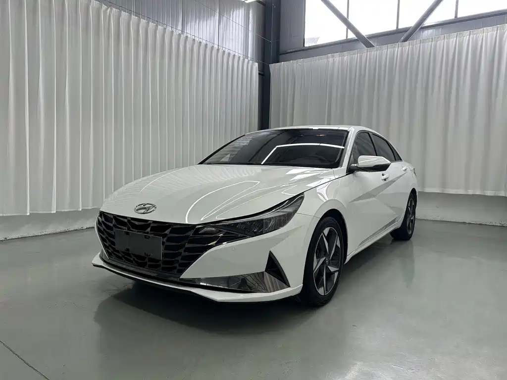Hyundai Elantra 2023