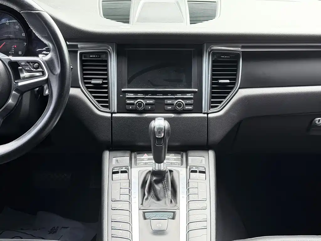 Porsche Macan 2015 — фото 9