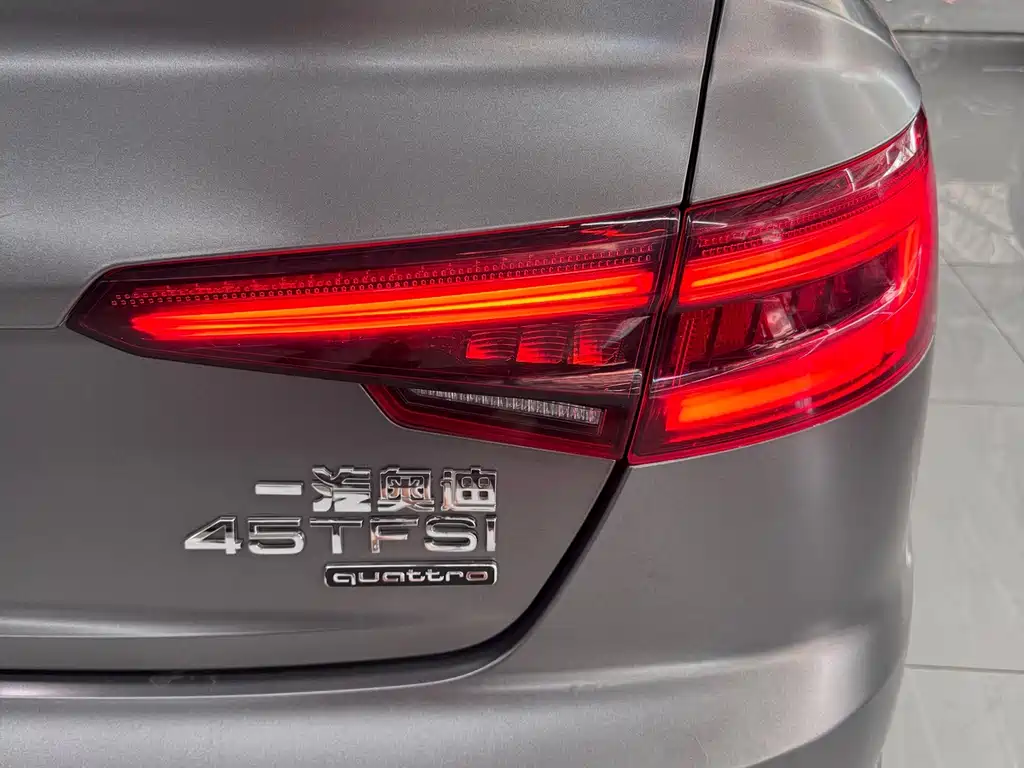 Audi A4L 2018 — фото 18