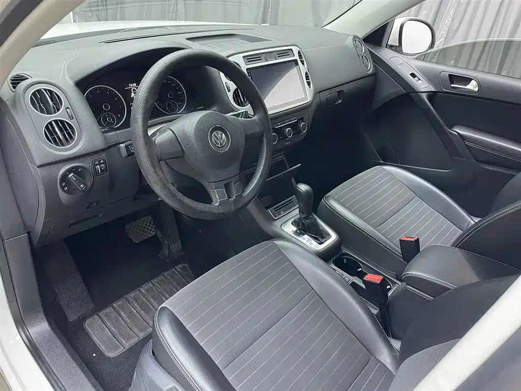 Volkswagen Tiguan 2018 — фото 10