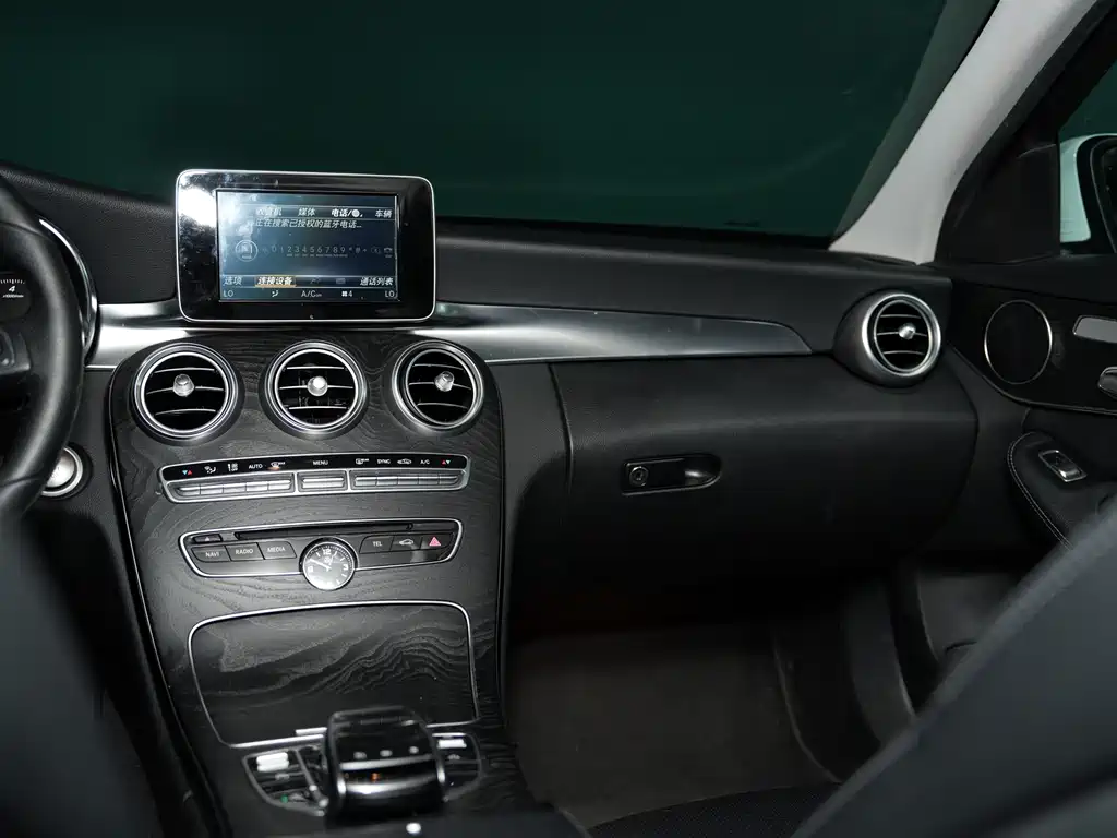 Mercedes-Benz C-Class 2018 — фото 25
