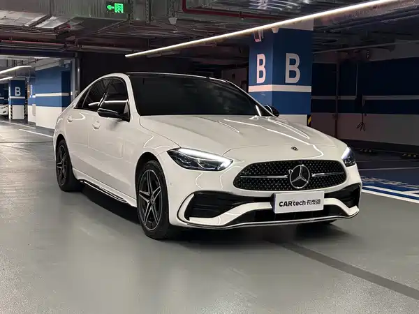 Mercedes-Benz C-Class 2025
