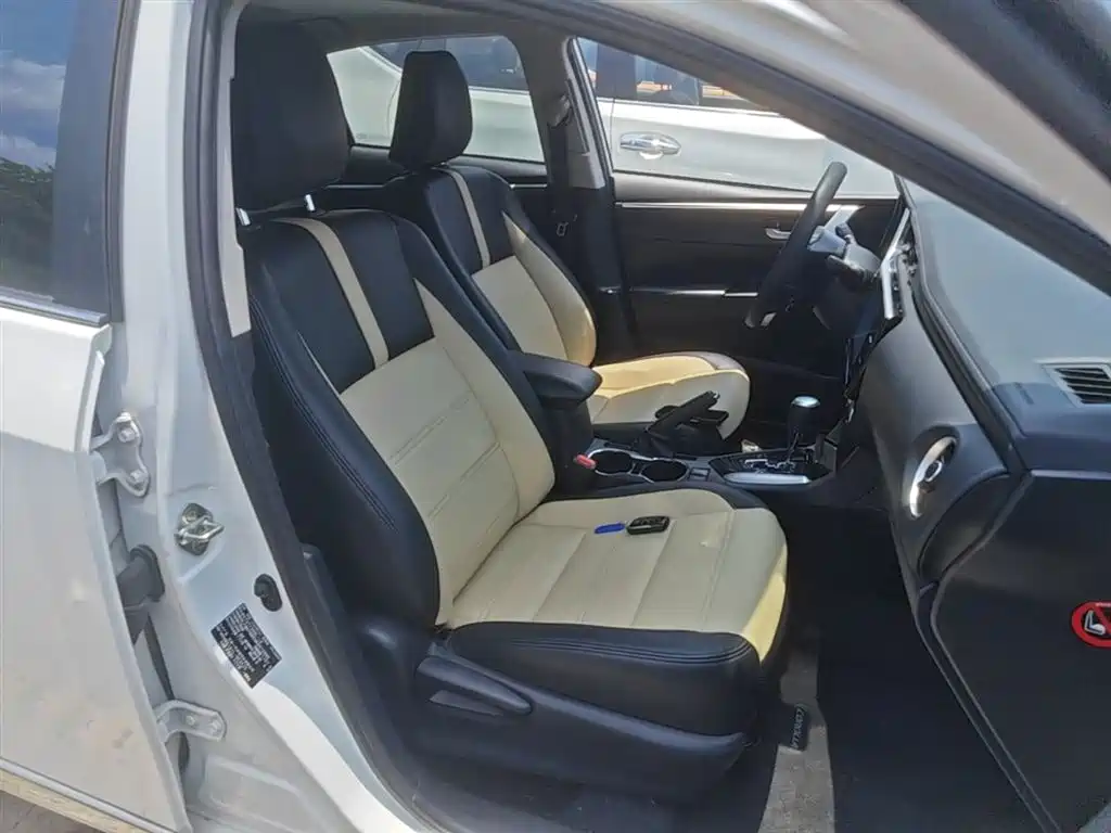 Toyota Corolla 2019 — фото 25