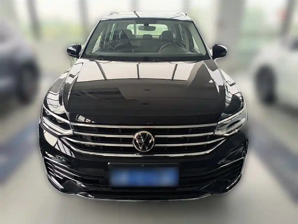 Volkswagen Tiguan L 2024 — фото 5