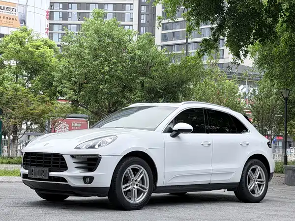 Porsche Macan 2015