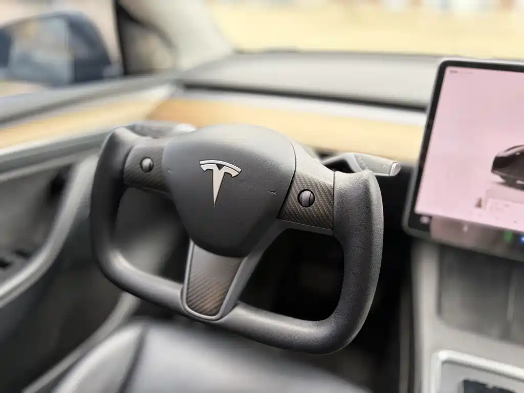 Tesla Model Y 2022 — фото 12