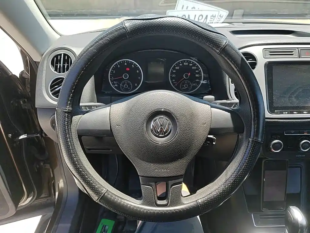 Volkswagen Tiguan 2016 — фото 11