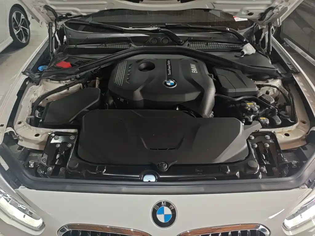 BMW 1 Series 2019 — фото 16