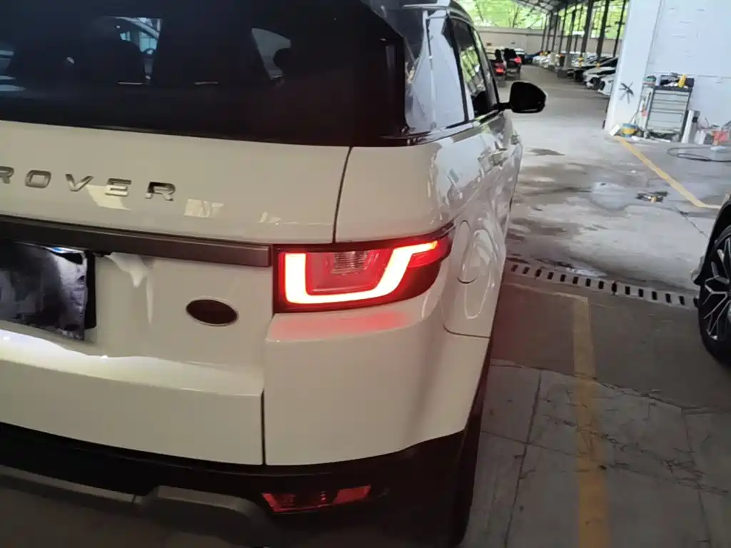 Land Rover Range Rover Evoque 2019 — фото 8