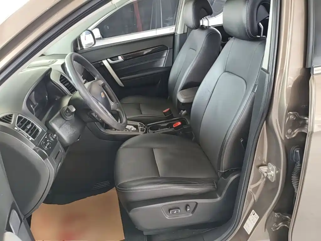 Chevrolet Captiva 2017 — фото 15