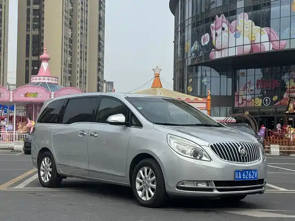 Buick GL8 2011