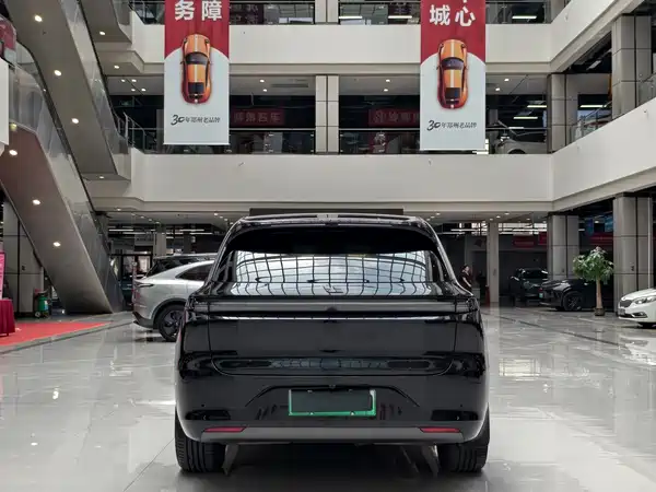 Li Auto L6 2024