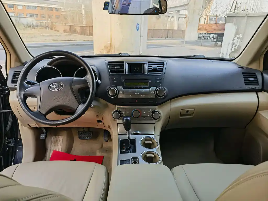 Toyota Highlander 2014 — фото 14