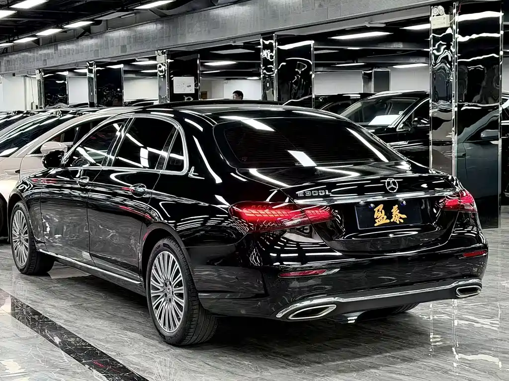 Mercedes-Benz E-Class 2022 — фото 5