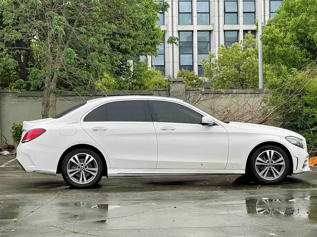 Mercedes-Benz C-Class 2020 — фото 3