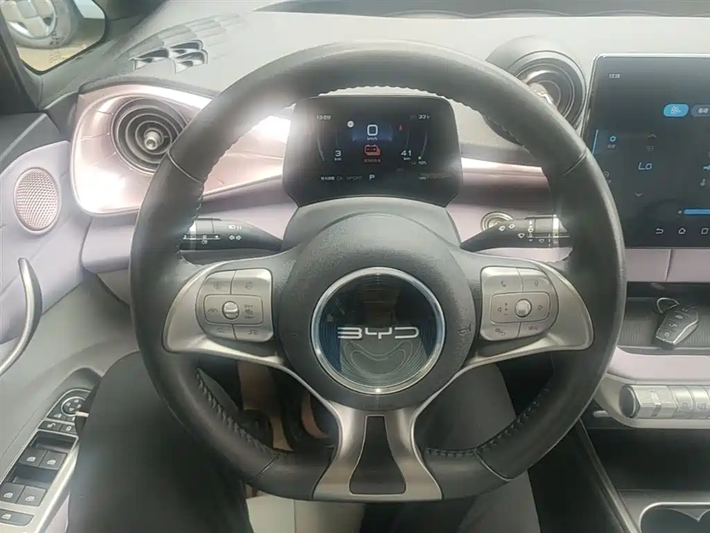 BYD Dolphin 2023 — фото 11