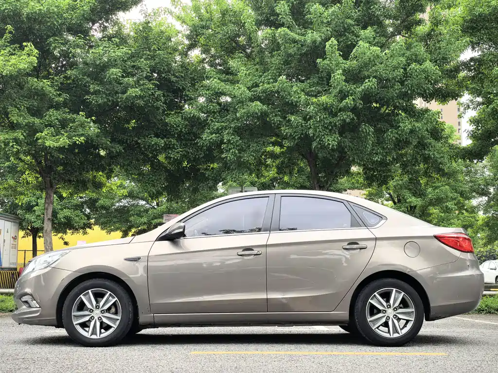Changan Eado 2015 — фото 22