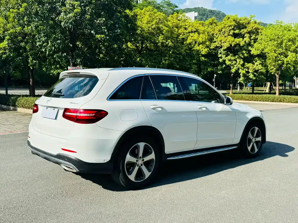 Mercedes-Benz GLC 2017 — фото 9