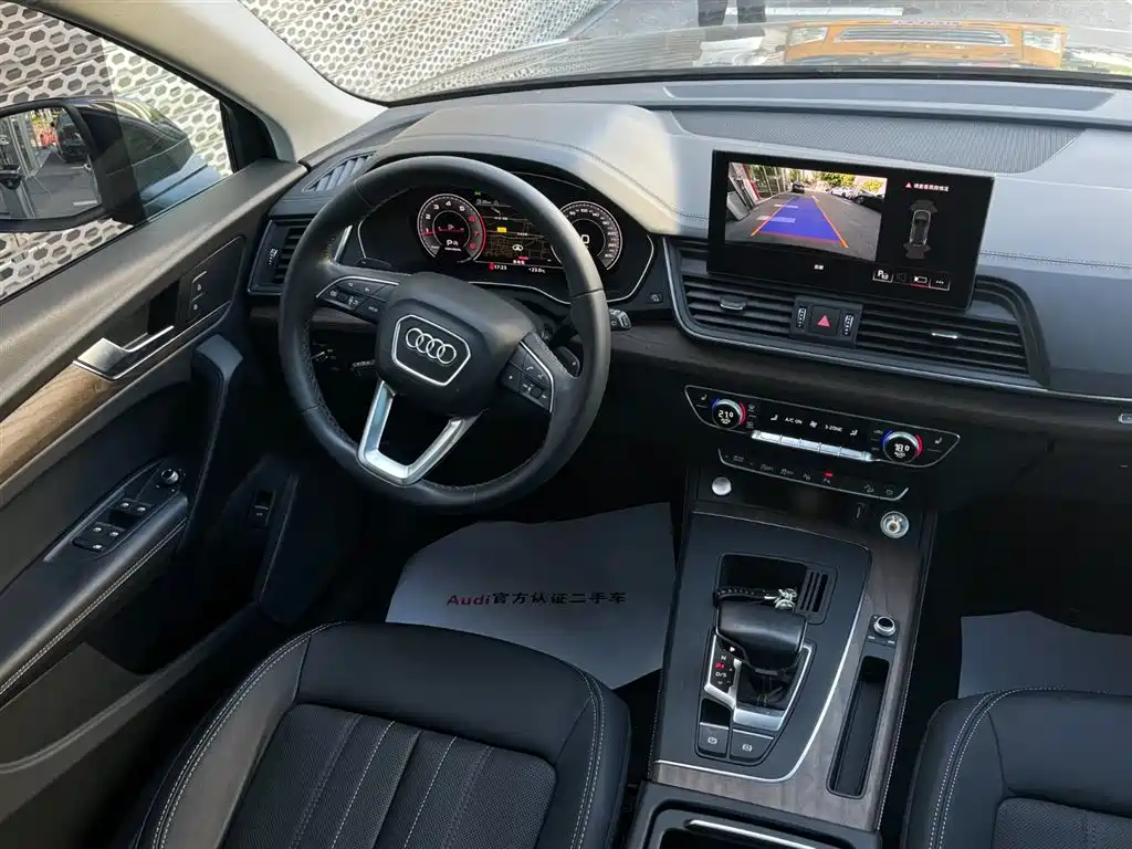 Audi Q5L 2022 — фото 17