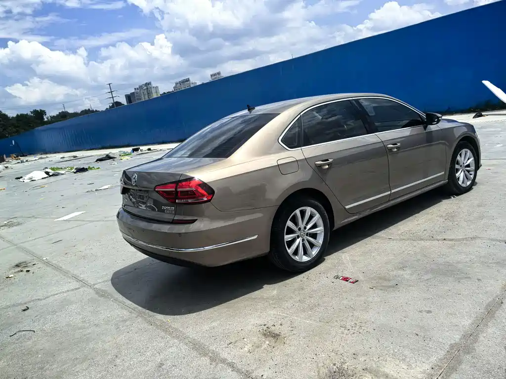 Volkswagen Passat 2018 — фото 5