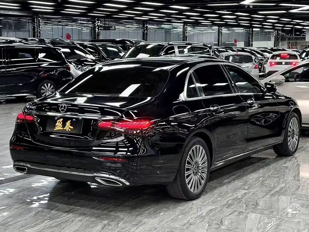 Mercedes-Benz E-Class 2022 — фото 7