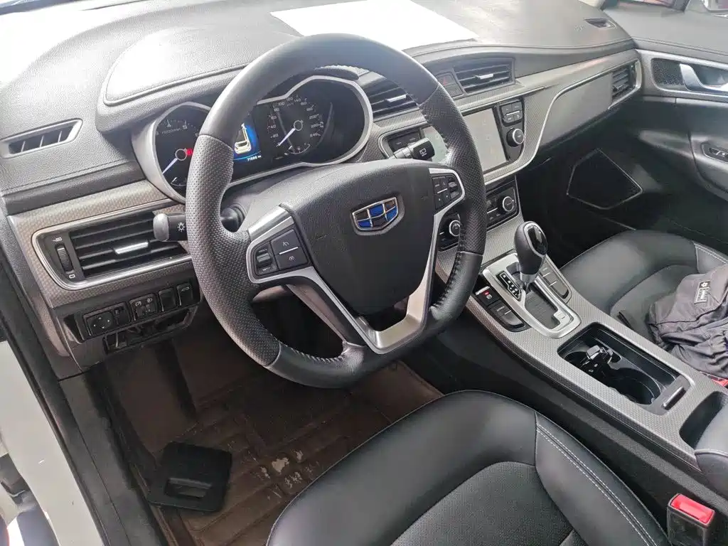 Geely Emgrand GS 2017 — фото 13