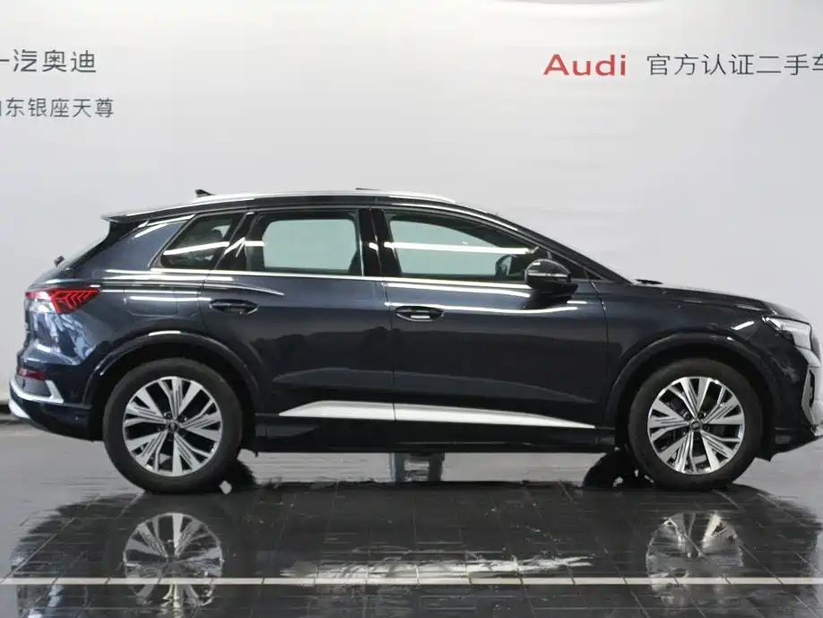 Audi Q4 E-Tron 2025 — фото 4