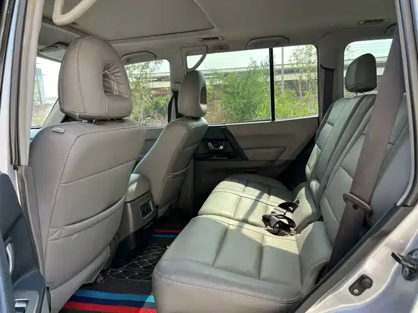Mitsubishi Pajero 2011
