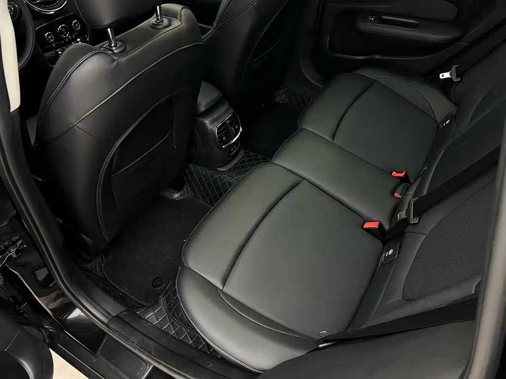 MINI Clubman 2020 — фото 11