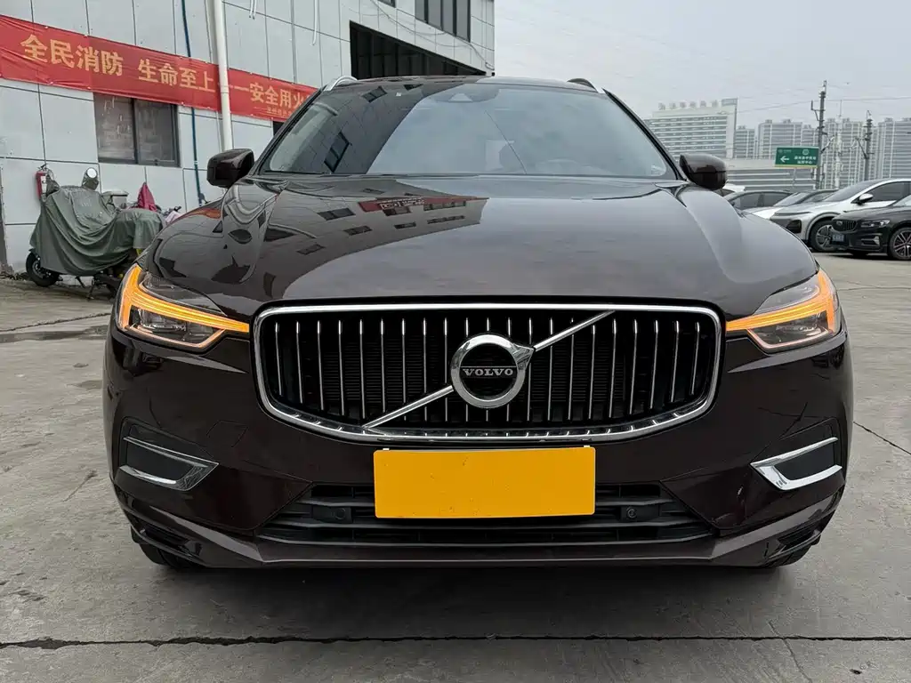 Volvo XC60 2020 — фото 2