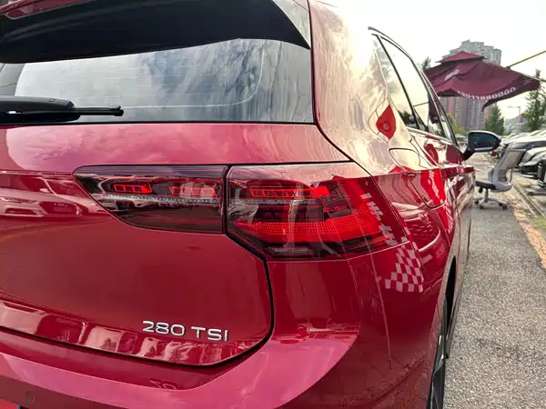 Volkswagen Golf 2021